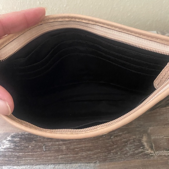 Coach Black and Tan Shoulder Bag / Wristlet - Picture 4 of 8